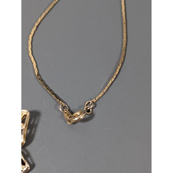 Vintage Gold Tone Butterfly Rhinestone Pendant Necklace 18" - Picture 6 of 8